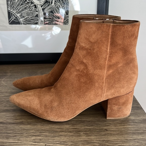 JARLI POINTY ANKLE
MARC FISHER LTD - Picture 6 of 6